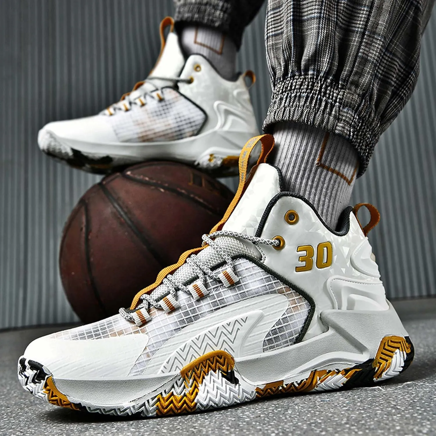 Mens and Womens White Basketball Sneakers Mid Top Lace Up Running Shoes Wear Resistant and Durable Outdoor Travel Shoes Comfortable and Breathable Casual Sneakers Skateboarding Shoes