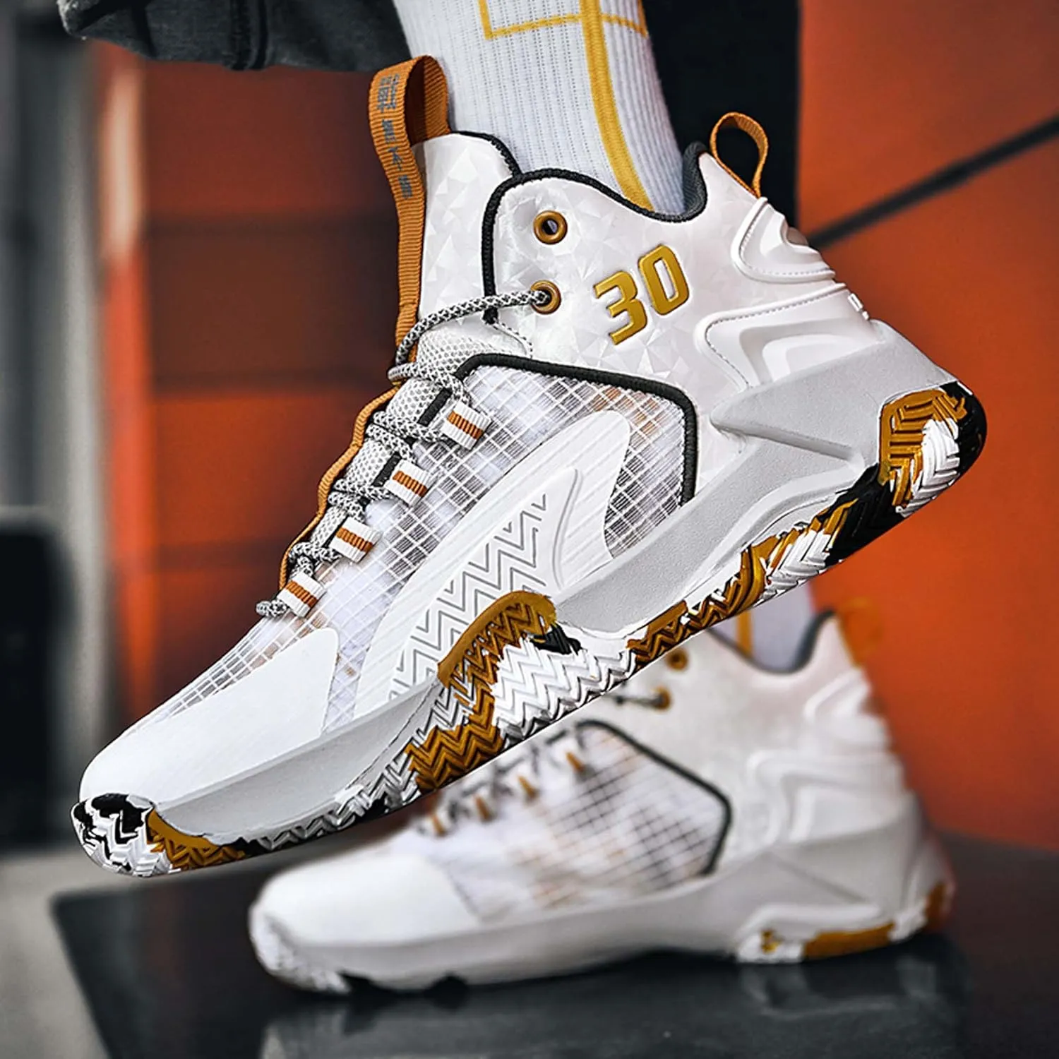 Mens and Womens White Basketball Sneakers Mid Top Lace Up Running Shoes Wear Resistant and Durable Outdoor Travel Shoes Comfortable and Breathable Casual Sneakers Skateboarding Shoes